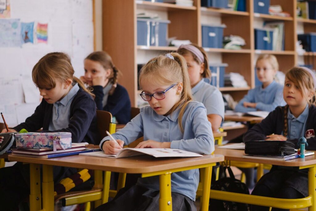 Szkoła Podstawowa “Płomień” - dzieci